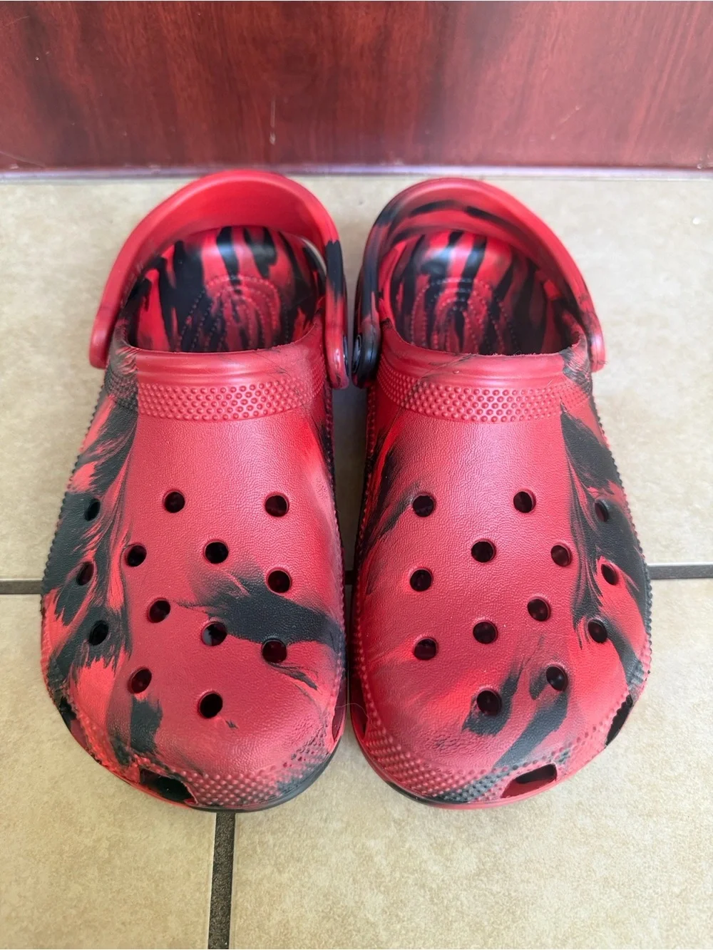 CROCS nwot big